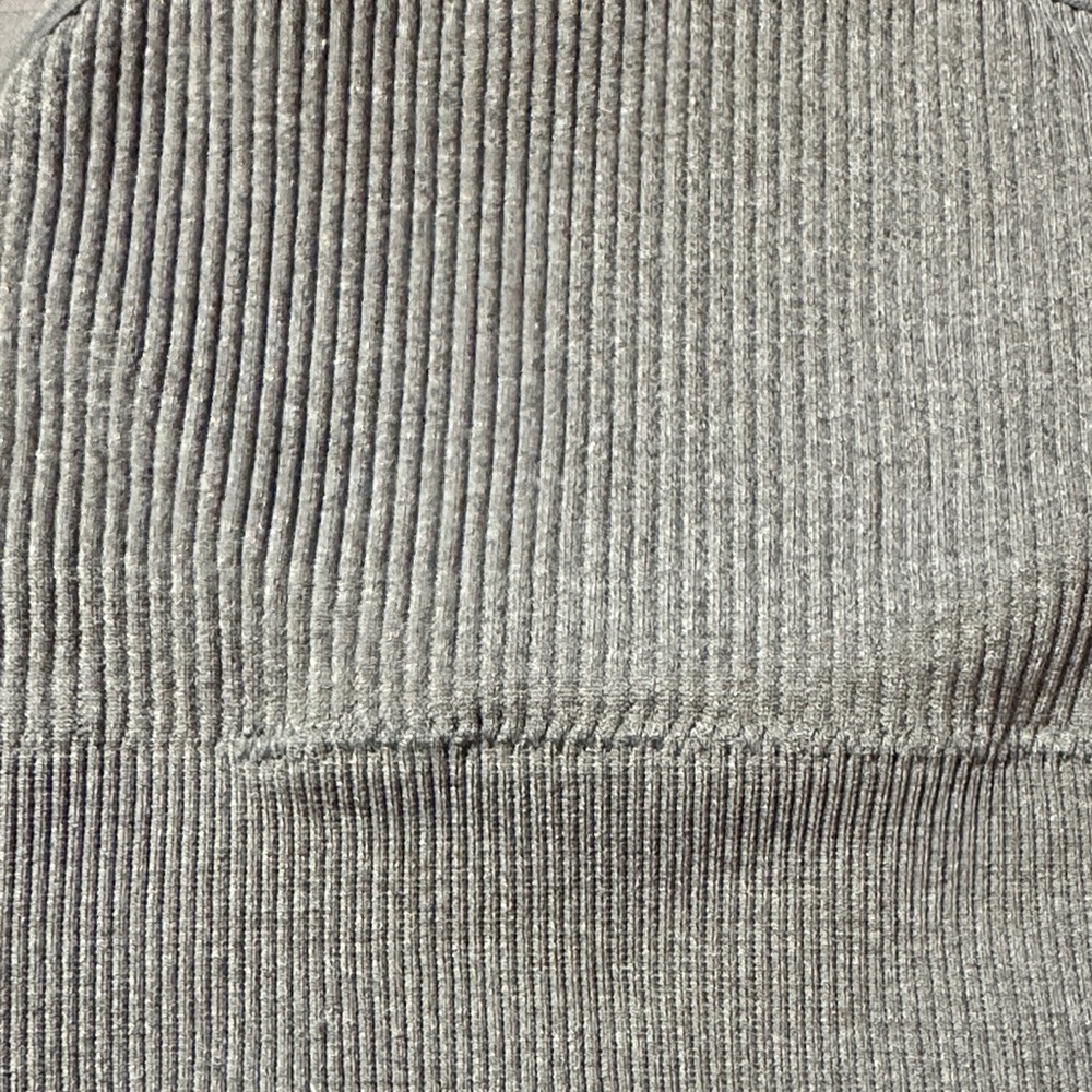 Gray Ribbed Sports Bra - Picture 2 of 4